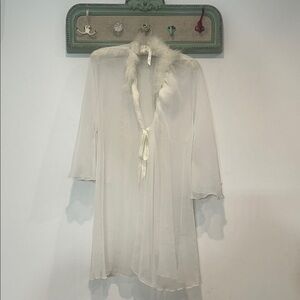 Victoria's Secret Sheer weddingWhite Robe w Faux Fur Trim ribbon tie closure